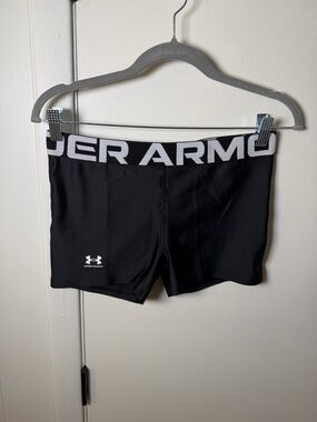 Under Armour Black Women's Compression Bike Shorts with Branded Waist